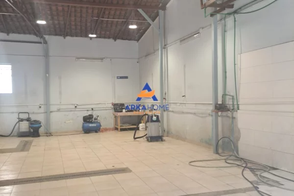 JEPET AMBJENT ME QERA 200M2 "PAZARI I RI" CMIMI SIPAS KERKESES