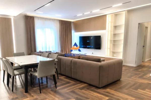 JEPET ME QIRA APARTAMENT LUKSOZ 2+1 + BALLKON "RRUGA E KAVAJES, GARDEN BUILDING." 1600 EURO