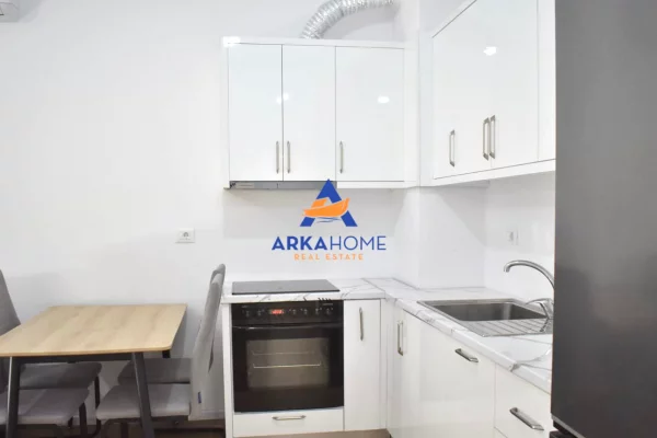 Shtepi me qera Apartament ne Tirane, 1+1, Mobilimi E mobiluar, Pagesa 473  Euro.