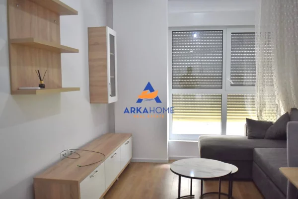 Shtepi me qera Apartament ne Tirane, 1+1, Mobilimi E mobiluar, Pagesa 473  Euro.