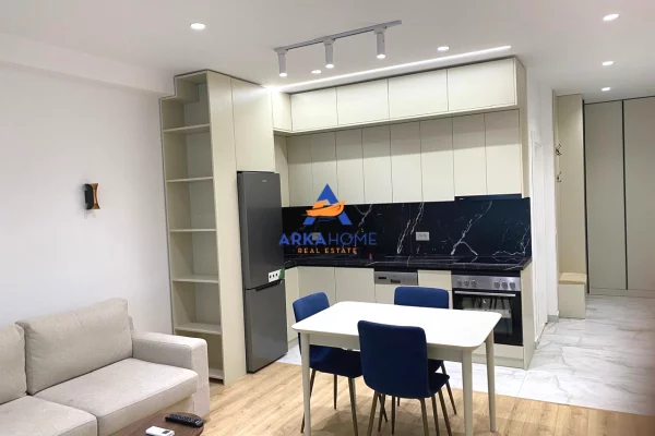 Shtepi ne shitje Apartament ne Tirane, 2+1, Mobilimi E mobiluar, Pagesa 126,315  Euro.