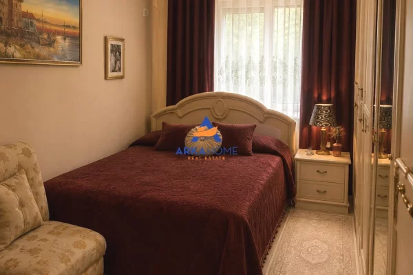 Shtepi ne shitje Apartament ne Tirane, 2+1, Mobilimi E mobiluar, Pagesa 170,000  Euro.