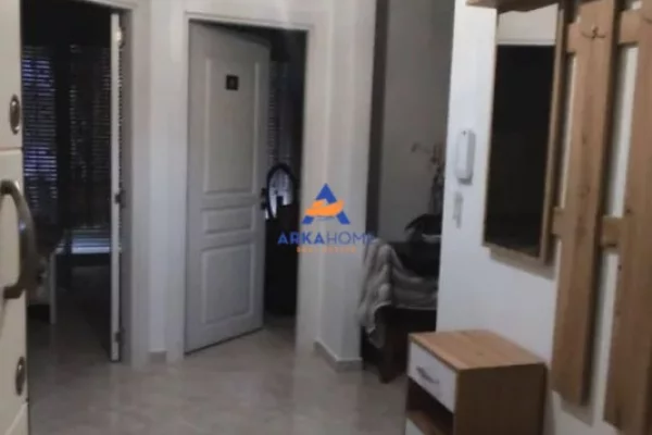 Shtepi ne shitje Apartament ne Tirane, 2+1, Mobilimi E mobiluar, Pagesa 520  Euro.