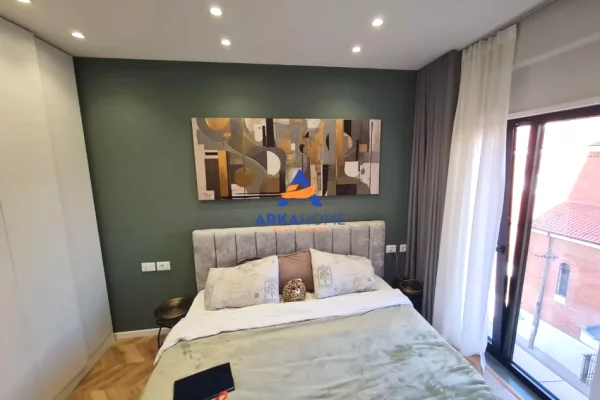 Shtepi ne shitje Apartament ne Tirane, 1+1, Mobilimi E mobiluar, Pagesa 245,263  Euro.