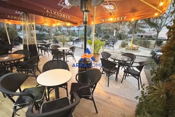 JEPET ME QERA BAR-PICERI OPEN SPACE 91M2 " DON BOSKO " 1200 EURO