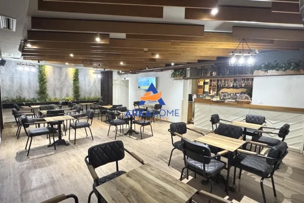 JEPET ME QERA BAR-PICERI OPEN SPACE 91M2 " DON BOSKO " 1200 EURO