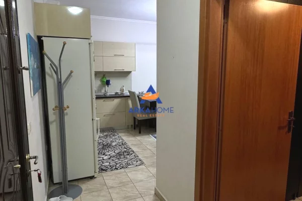 Shtepi me qera Apartament ne Tirane, 2+1, Mobilimi E mobiluar, Pagesa 526  Euro.
