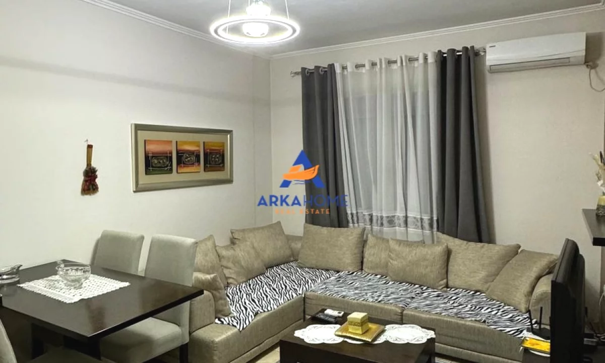 Shtepi me qera Apartament ne Tirane, 2+1, Mobilimi E mobiluar, Pagesa 526  Euro.
