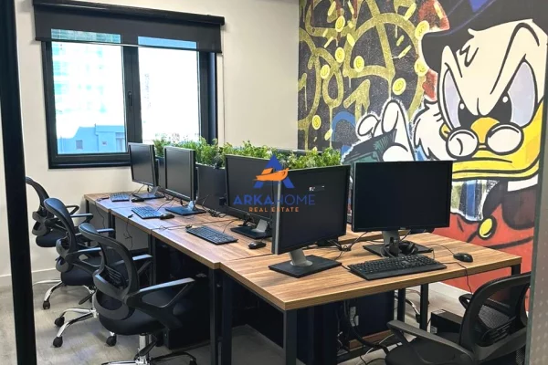Business Property for Rent 3+1 in Tirana - 1,700 Euro