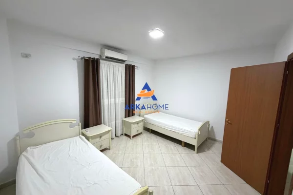 Shtepi me qera Apartament ne Tirane, 2+1, Mobilimi E mobiluar, Pagesa 685  Euro.