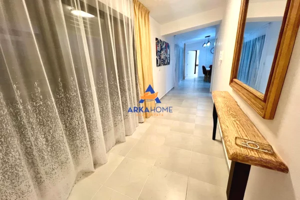 Shtepi me qera Apartament ne Tirane, 1+1, Mobilimi E mobiluar, Pagesa 738  Euro.