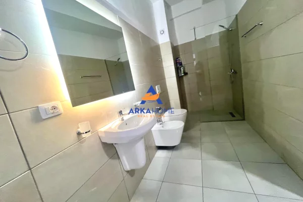 Shtepi me qera Apartament ne Tirane, 1+1, Mobilimi E mobiluar, Pagesa 738  Euro.