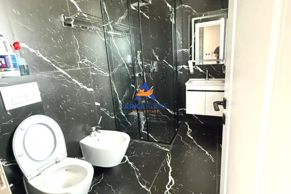 Shtepi me qera Apartament ne Tirane, 2+1, Mobilimi E mobiluar, Pagesa 1,476  Euro.