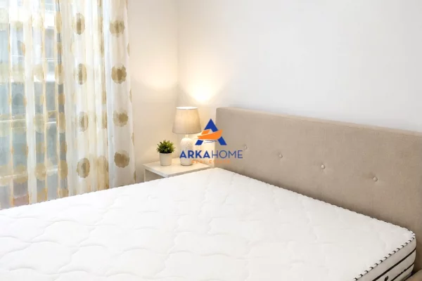 Shtepi me qera Apartament ne Tirane, 1+1, Mobilimi E mobiluar, Pagesa 550  Euro.