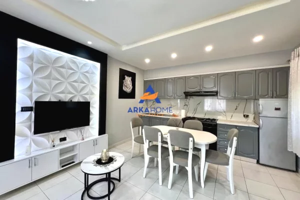 Shtepi ne shitje Apartament ne Tirane, 1+1, Mobilimi E mobiluar, Pagesa 315,000  Euro.
