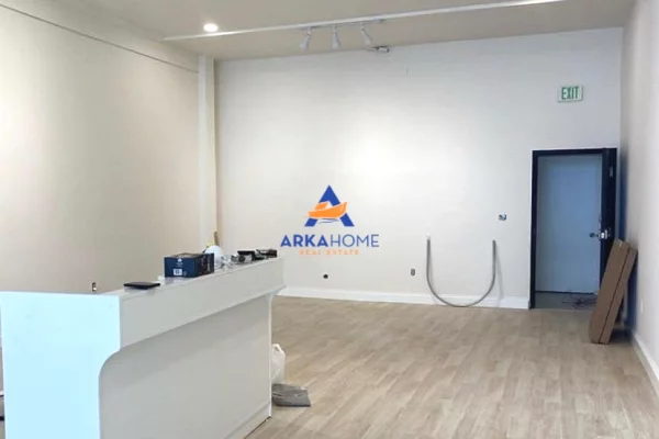 Ambient biznesi me qera 1+1 ne Tirane - 1,476 Euro