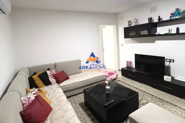 Shtepi me qera 2+1 ne Tirane - 650 Euro
