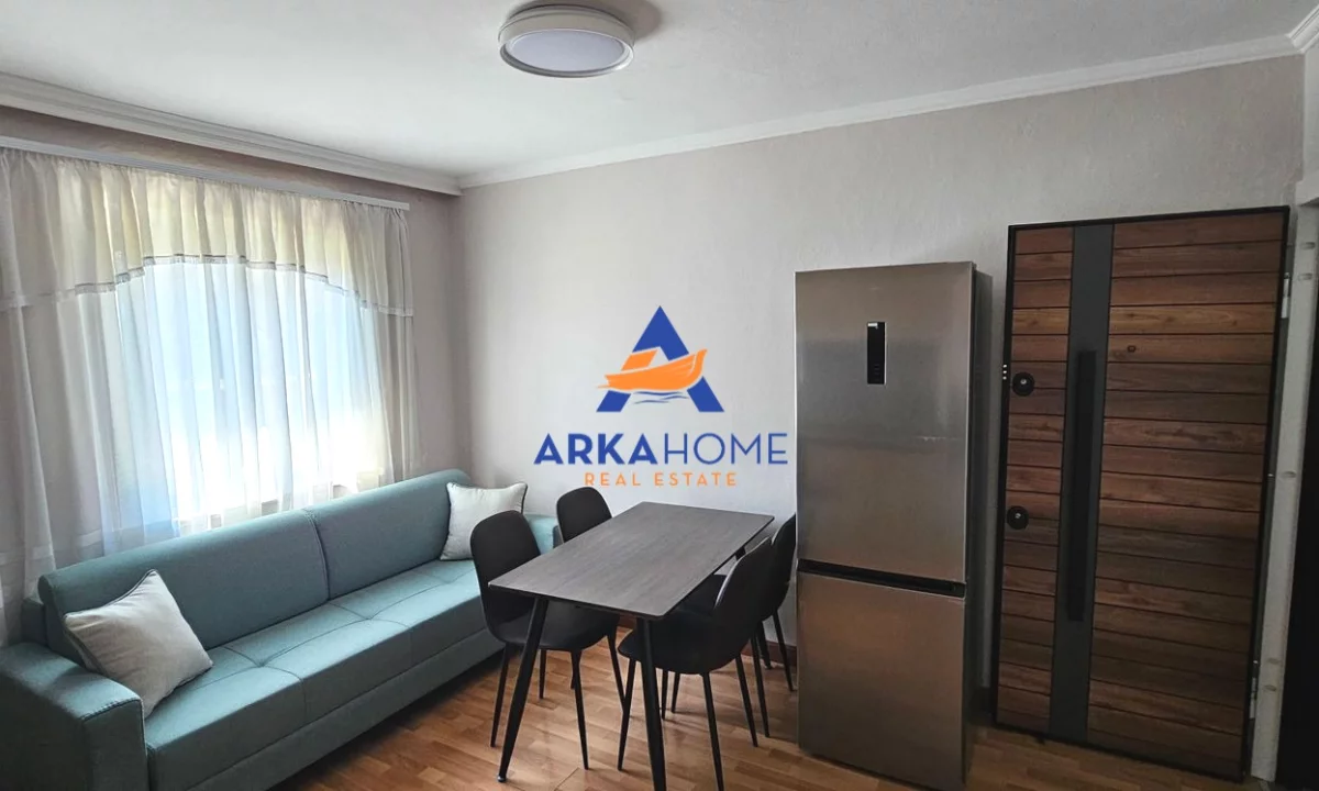 Shtepi me qera Apartament ne Tirane, 1+1, Mobilimi E mobiluar, Pagesa 526  Euro.