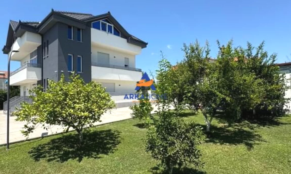 Shtepi me qera Vila Luksoze ne Tirane, 3+1, Mobilimi E mobiluar, Pagesa 1,500  Euro.