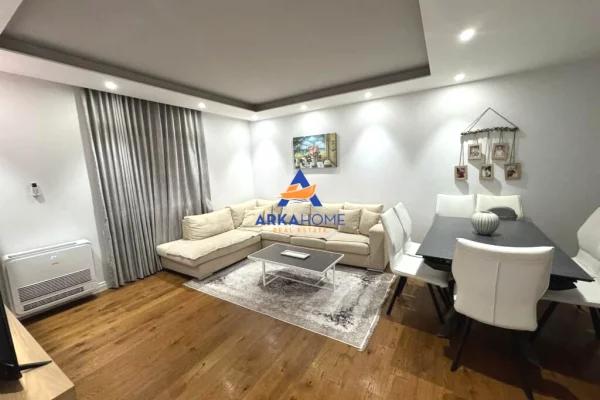 Shtepi me qera Vila Luksoze ne Tirane, 3+1, Mobilimi E mobiluar, Pagesa 1,500  Euro.