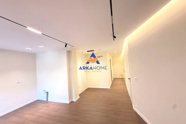 Shtepi ne shitje Apartament ne Tirane, 2+1, Mobilimi Bosh, pa mobiluar, Pagesa 200,421  Euro.