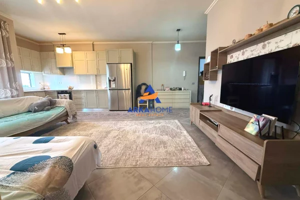 Shtepi ne shitje Apartament ne Tirane, 2+1, Mobilimi E mobiluar, Pagesa 205,000  Euro.