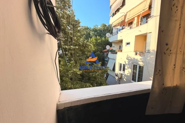 Shtepi me qera Apartament ne Tirane, 1+1, Mobilimi E mobiluar, Pagesa 527  Euro.