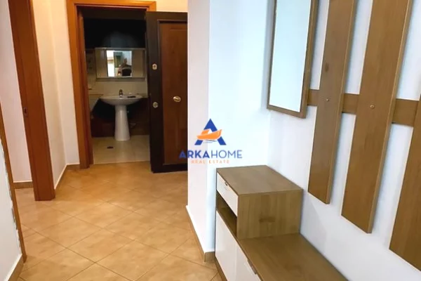 Shtepi me qera Apartament ne Tirane, 1+1, Mobilimi E mobiluar, Pagesa 380  Euro.