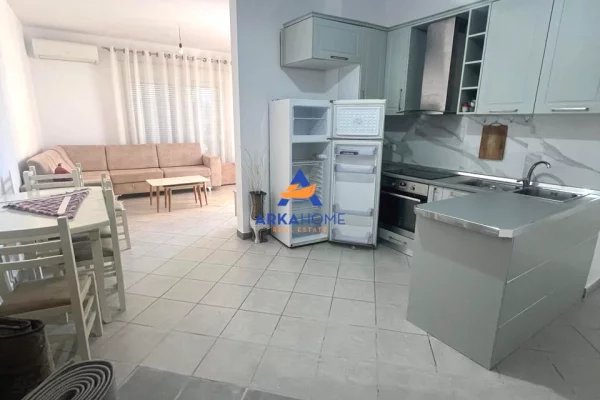 Shtepi me qera Apartament ne Tirane, 2+1, Mobilimi E mobiluar, Pagesa 421  Euro.
