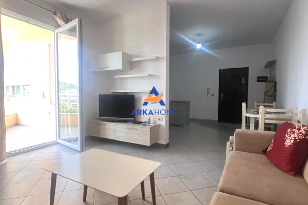 Shtepi me qera 2+1 ne Tirane - 421 Euro