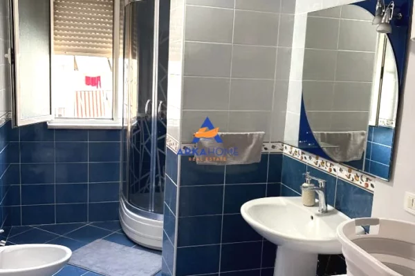 Shtepi me qera Apartament ne Tirane, 1+1, Mobilimi E mobiluar, Pagesa 727  Euro.