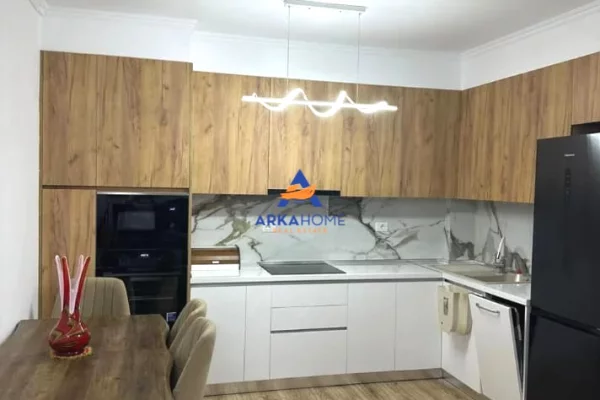 Shtepi me qera Apartament ne Tirane, 1+1, Mobilimi E mobiluar, Pagesa 506  Euro.