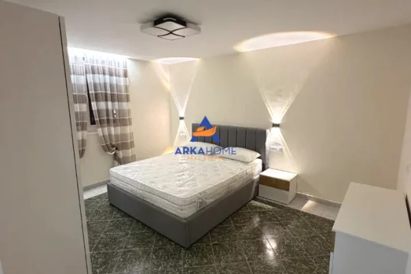 Shtepi me qera Apartament ne Tirane, 1+1, Mobilimi E mobiluar, Pagesa 611  Euro.