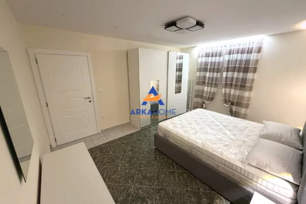 Shtepi me qera Apartament ne Tirane, 1+1, Mobilimi E mobiluar, Pagesa 611  Euro.