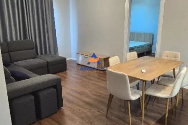 Shtepi me qera Apartament ne Tirane, 2+1, Mobilimi E mobiluar, Pagesa 580  Euro.