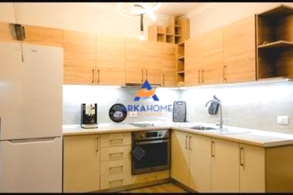 Shtepi me qera Apartament ne Tirane, 2+1, Mobilimi E mobiluar, Pagesa 949  Euro.