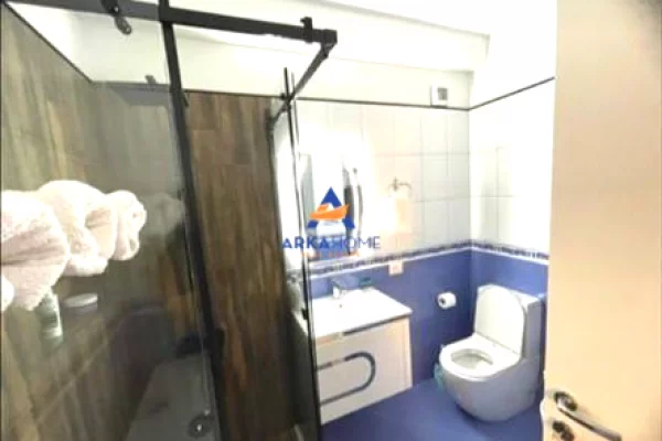 Shtepi me qera Apartament ne Tirane, 2+1, Mobilimi E mobiluar, Pagesa 949  Euro.