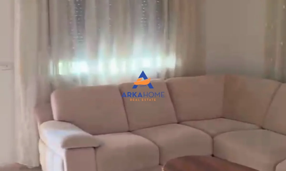 Shtepi me qera Apartament ne Tirane, 3+1, Mobilimi E mobiluar, Pagesa 700  Euro.