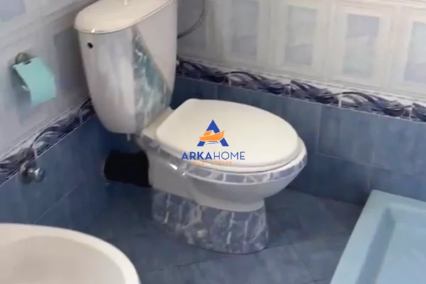 Shtepi me qera Apartament ne Tirane, 3+1, Mobilimi E mobiluar, Pagesa 700  Euro.