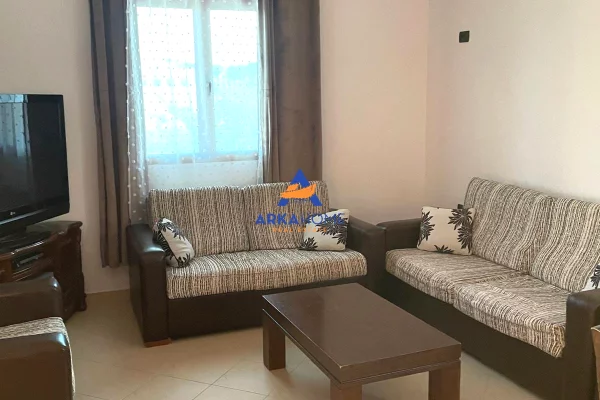 Shtepi me qera Apartament ne Tirane, 2+1, Mobilimi E mobiluar, Pagesa 369  Euro.