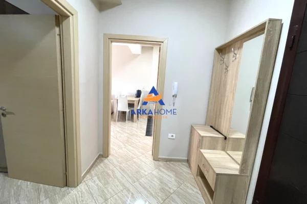 Shtepi me qera Apartament ne Tirane, 1+1, Mobilimi E mobiluar, Pagesa 581  Euro.