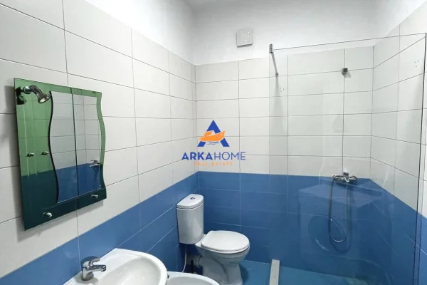 Shtepi me qera Apartament ne Tirane, 1+1, Mobilimi E mobiluar, Pagesa 581  Euro.