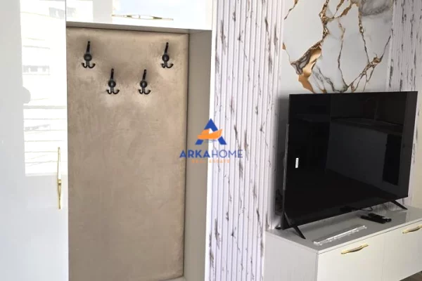 Shtepi me qera Apartament ne Tirane, 1+1, Mobilimi E mobiluar, Pagesa 630  Euro.