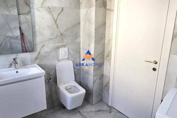 Shtepi me qera Apartament ne Tirane, 1+1, Mobilimi E mobiluar, Pagesa 630  Euro.