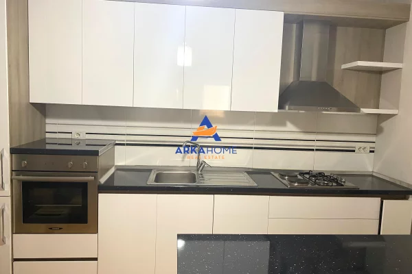 Shtepi me qera Apartament ne Tirane, 2+1, Mobilimi E mobiluar, Pagesa 687  Euro.
