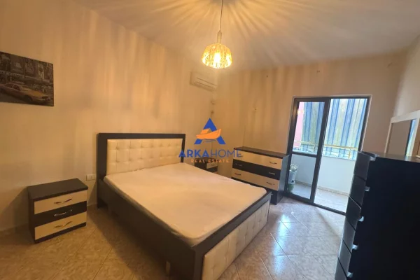 Shtepi me qera Apartament ne Tirane, 1+1, Mobilimi E mobiluar, Pagesa 650  Euro.