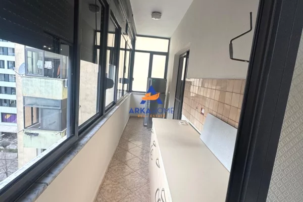 Shtepi me qera Apartament ne Tirane, 1+1, Mobilimi E mobiluar, Pagesa 650  Euro.