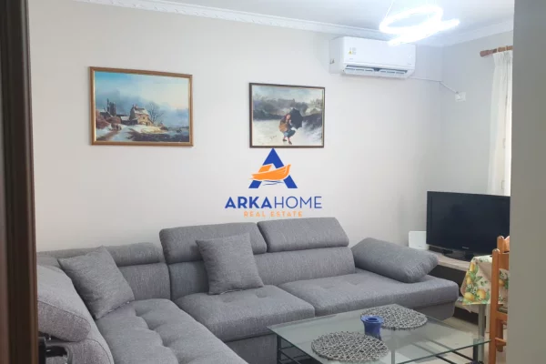Shtepi ne shitje Apartament ne Tirane, 2+1, Mobilimi E mobiluar, Pagesa 180,000  Euro.