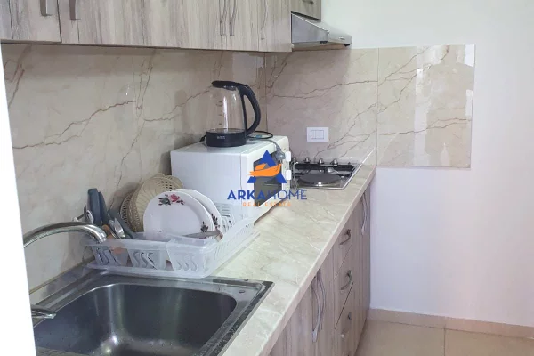 Shtepi ne shitje Apartament ne Tirane, 2+1, Mobilimi E mobiluar, Pagesa 180,000  Euro.