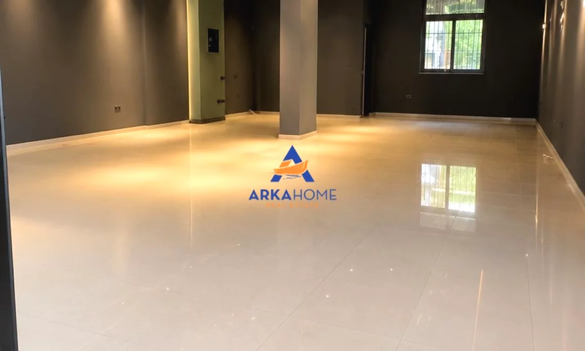 JEPET AMBIENT BIZNESI ME QERA 100M2 "PRANE SHESHIT WILSON" 200.000 LEKE